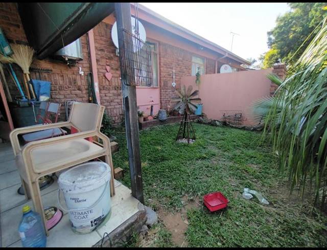 2 BEDROOM TOWNHOUSE FOR SALE IN HERMANSTAD